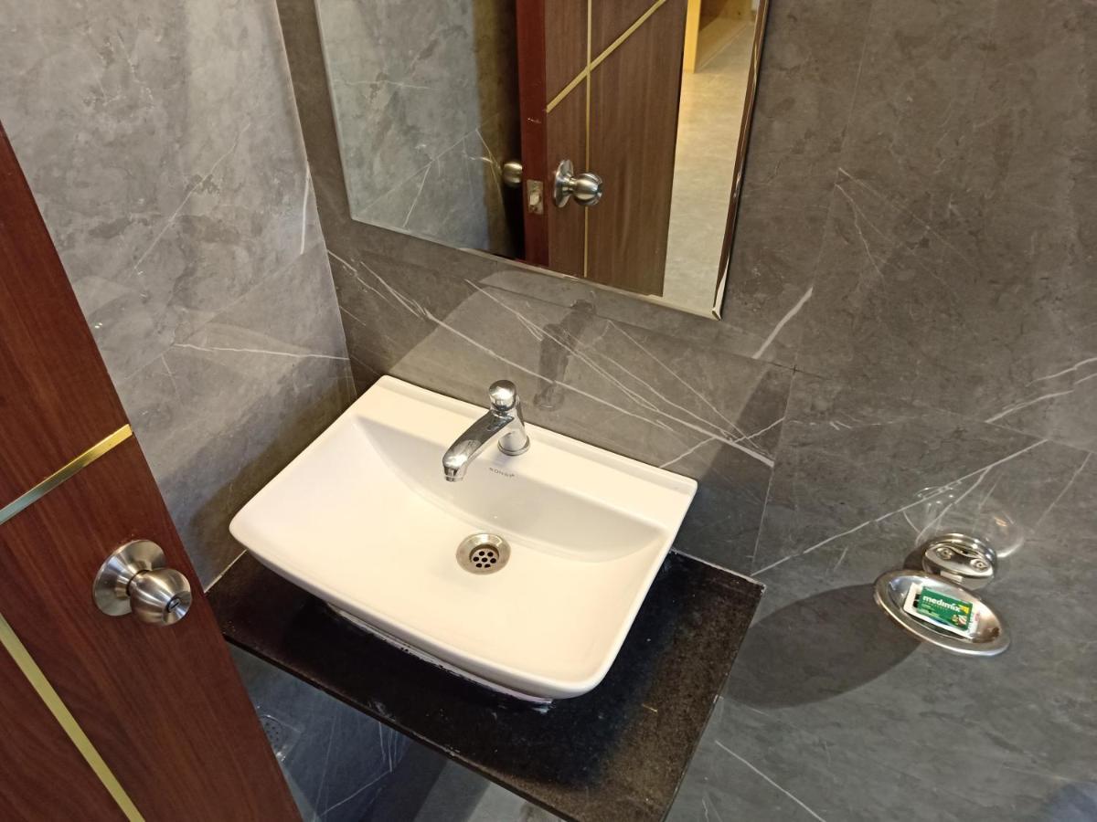Hotel Suvarnam Residency أحمدناغار المظهر الخارجي الصورة
